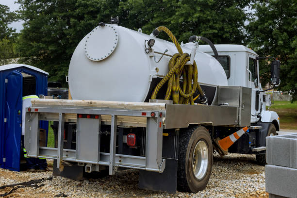 Best Portable restroom trailer rental  in New Paleste, IN